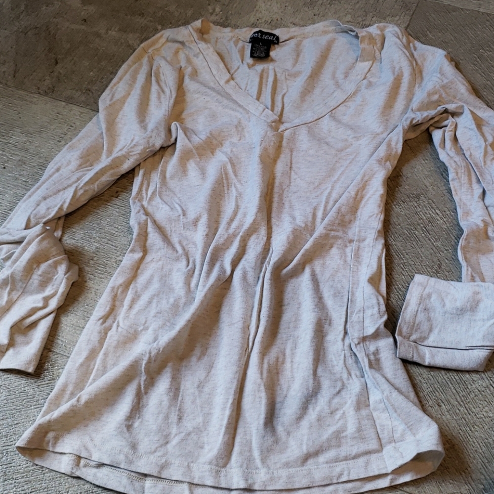 Wet Seal Long Sleeve V Neck
